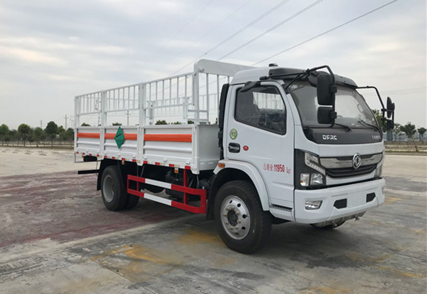 東風多利卡氣瓶運輸車