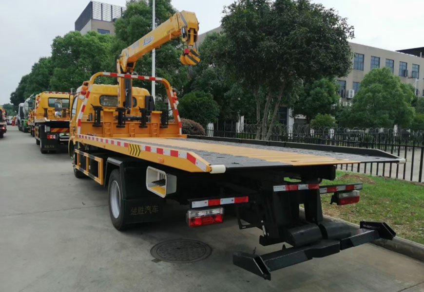 國六東風多利卡平板帶吊清障車