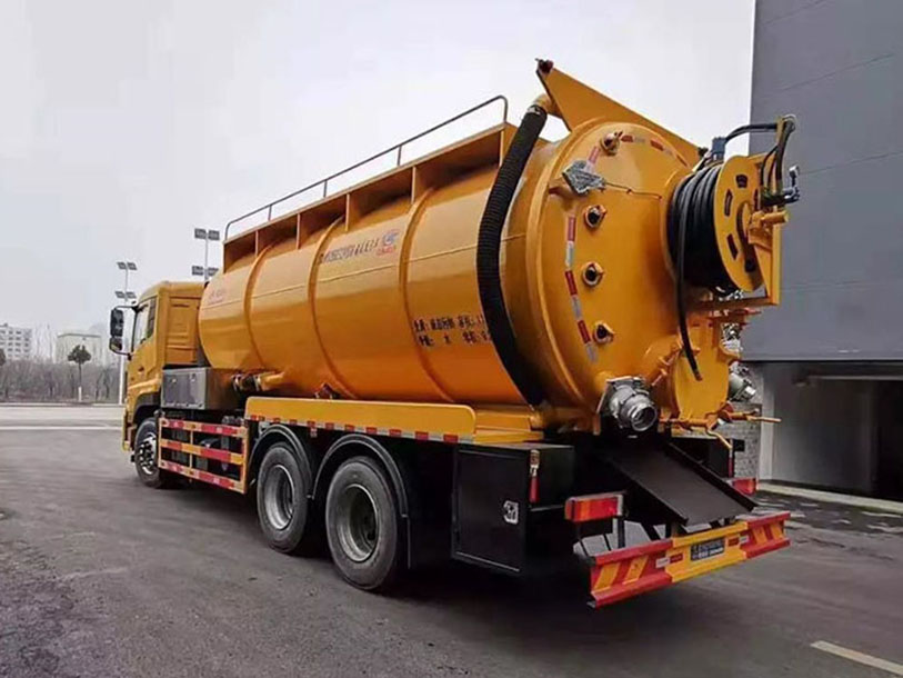 東風天龍后八輪22方清洗吸污車