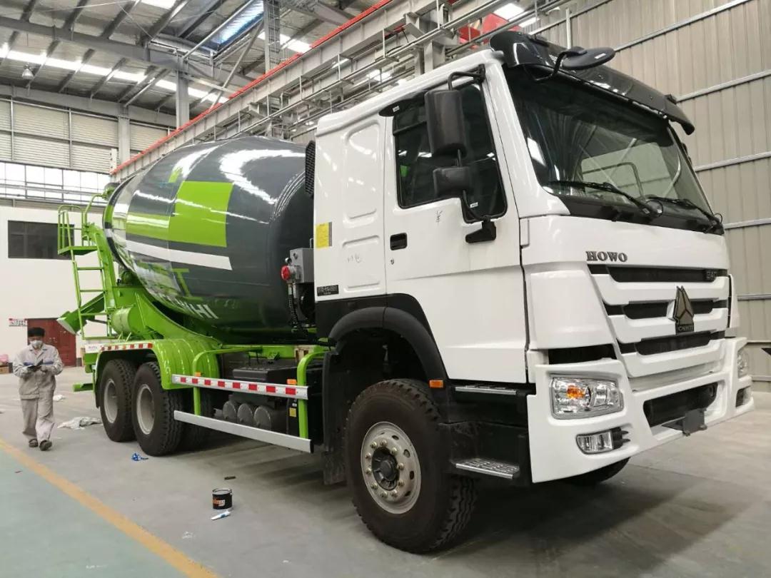 程力專汽公司生產(chǎn)經(jīng)濟(jì)工作綜合會(huì)相繼隆重召開(kāi)